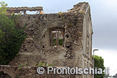 Alla scoperta dell'isola nascosta: viaggio tra i ruderi di Ischia 8